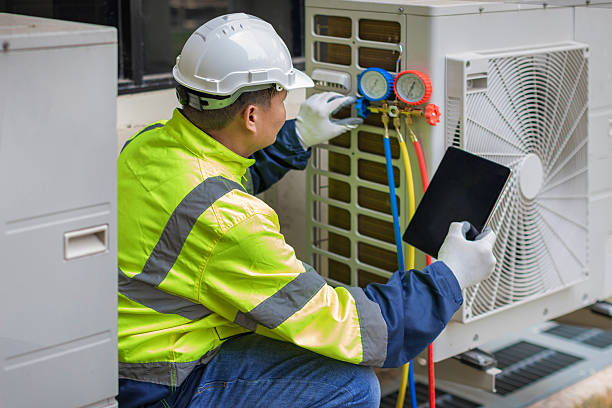 Professional Hvac technician working in Bayside, WI